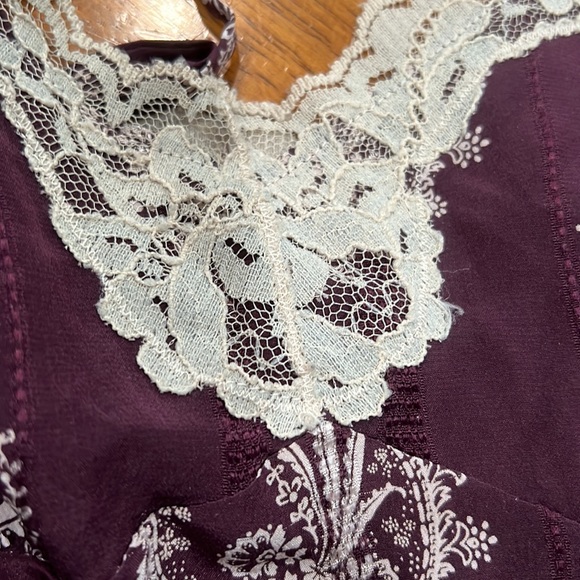 Ann Taylor burgundy silk camisole - Picture 3 of 4